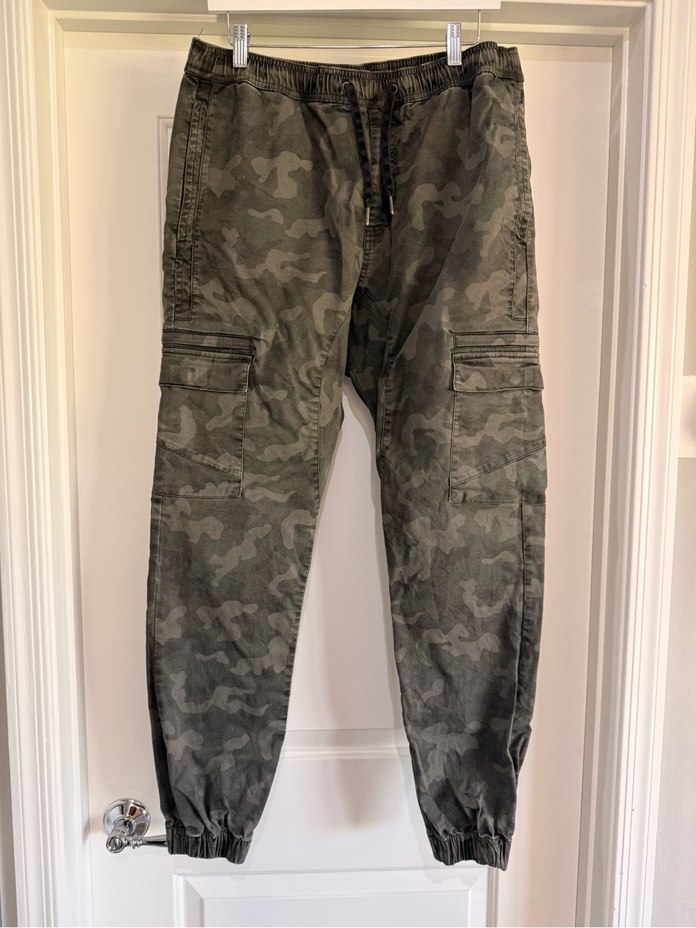 Zanerobe Men's Olive Camo Cargo Joggers